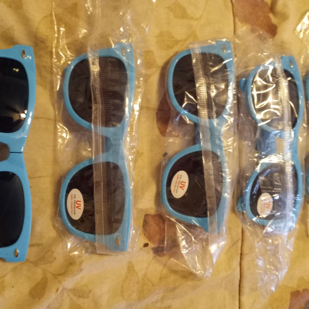 *Brand New* Unisex Barefoot Refresh Baby Blue Sunglasses